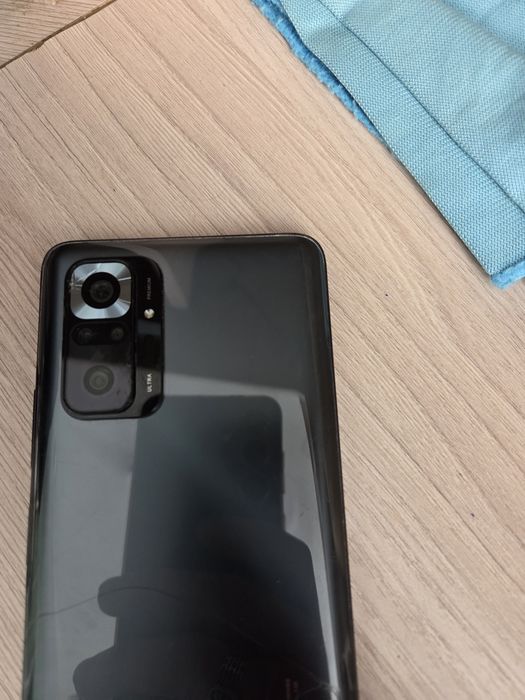 Продаётся телефон