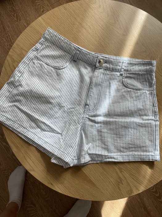 Къси панталонки ZARA