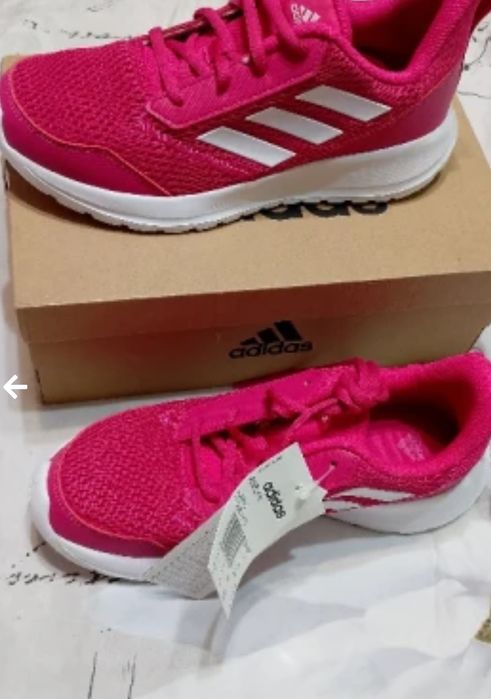 Нови маратонки Adidas Altarun