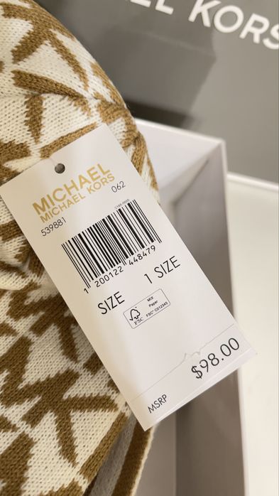 Набор шапка и шарф MK