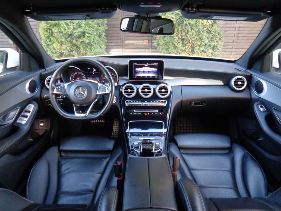 Mercedes-Benz C200 136 C.P. ”Pachet Amg” An:2015/07