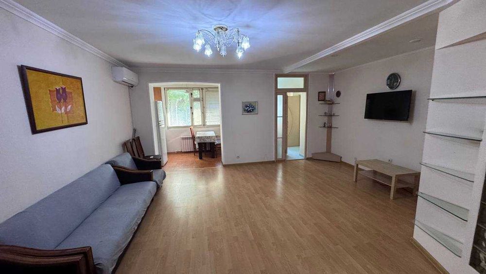 Продается просторная квартира в центре. Ц13 Лабзак