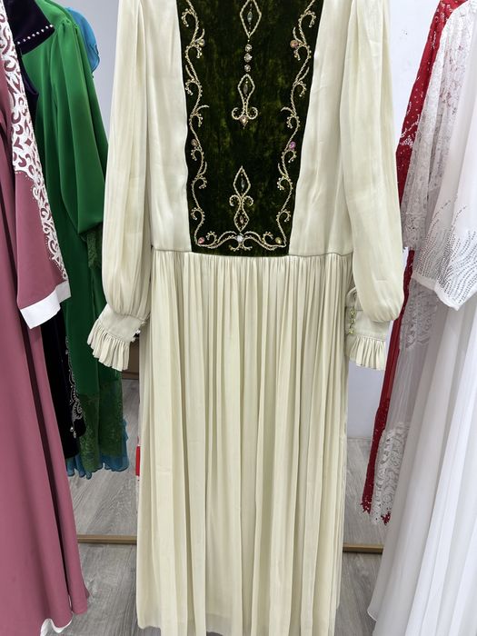 Вечерные платья с вышовкой биссером