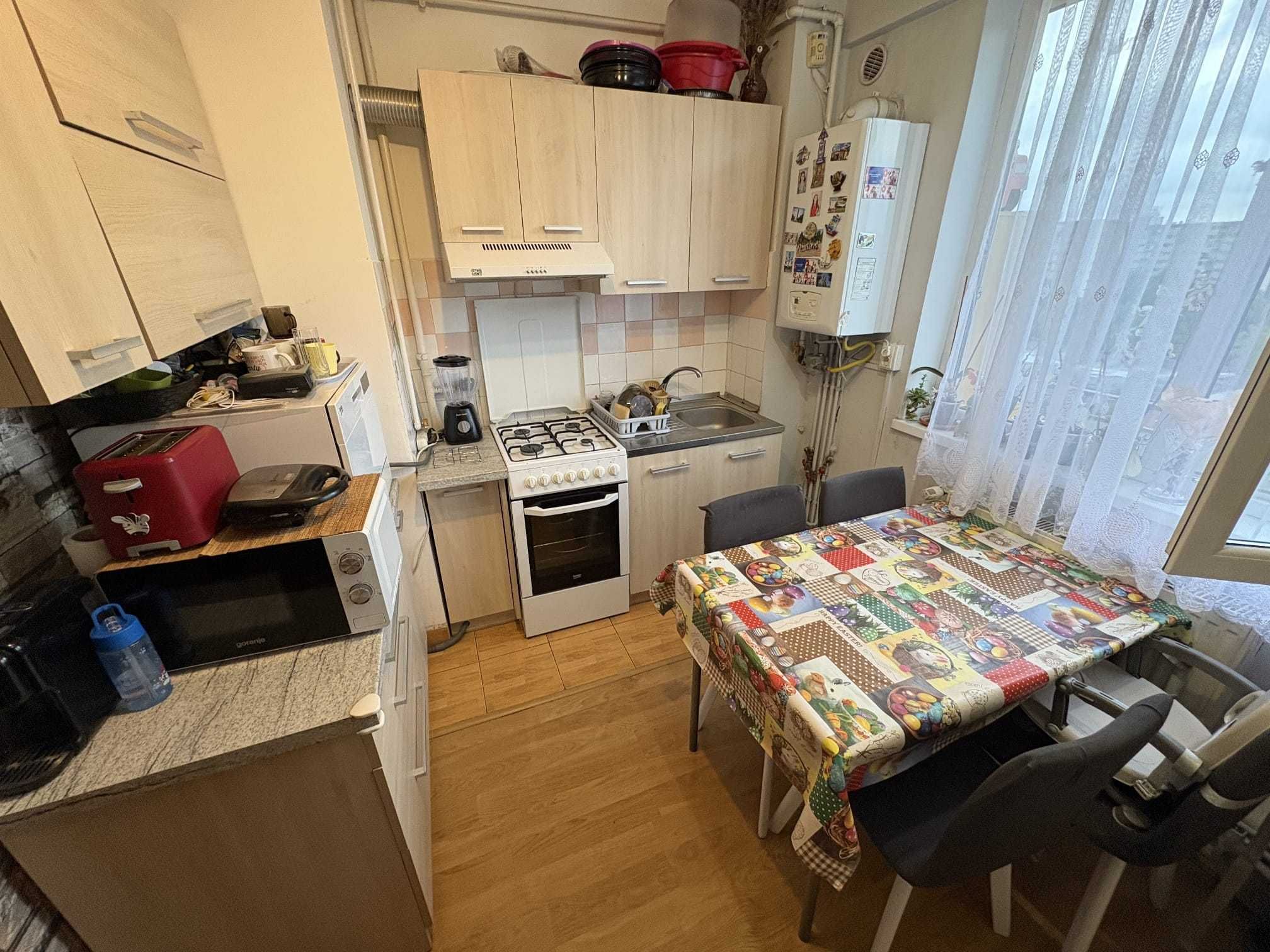Persoana fizica vând apartament 2 camere Gheorgheni, zona Baisoara