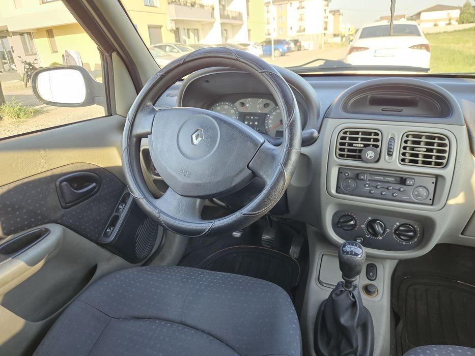 Vând Renault Clio Symbol