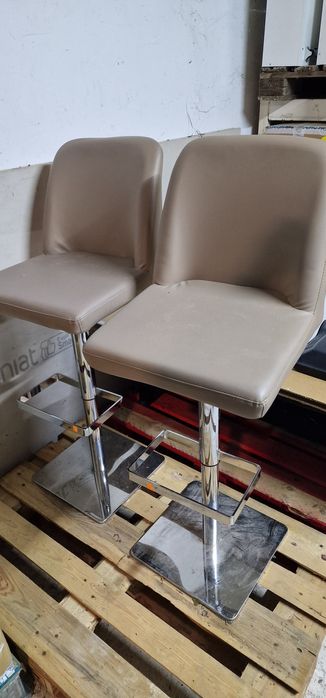 Vand scaune bar + tabureti