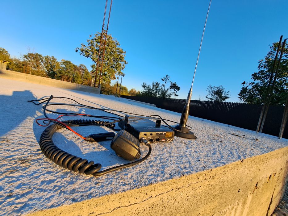 Vând statie cb INTEK