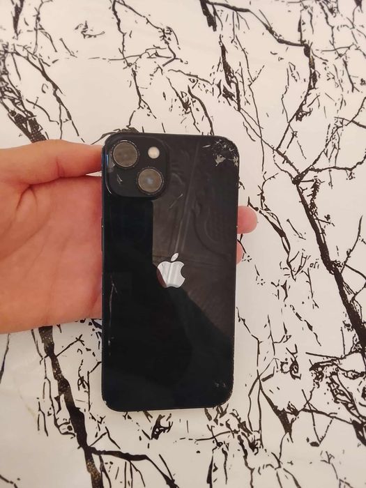 Vand iphone 13 urgent