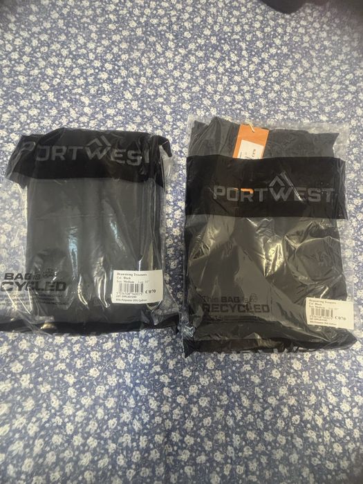 Pantaloni de bucatar