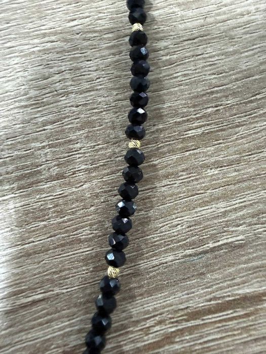 Златен синджир с маниста и висулка