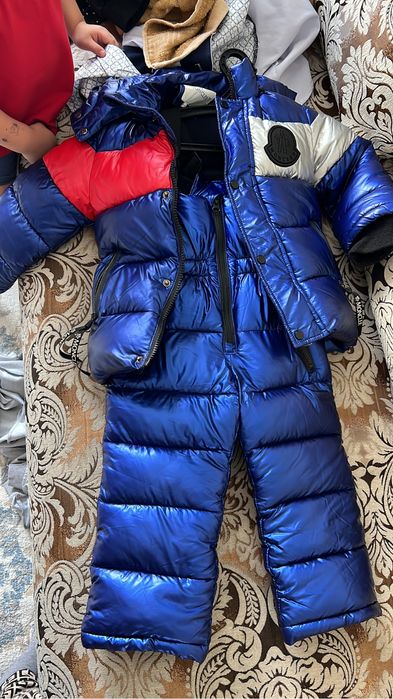 Продам комбез и костюмы