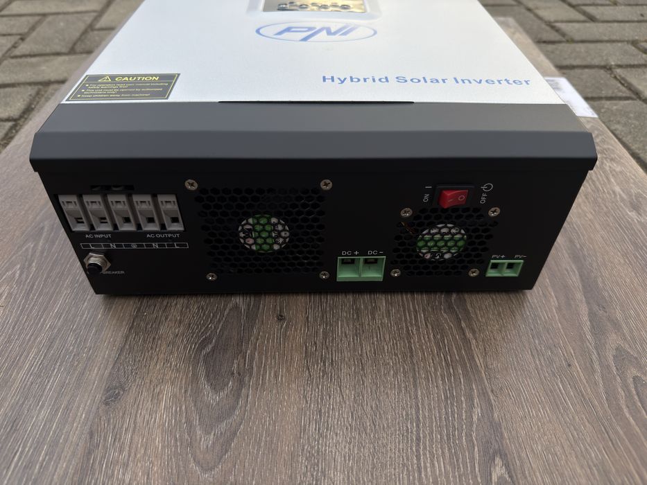 Invertor PNI Green House SC1800B