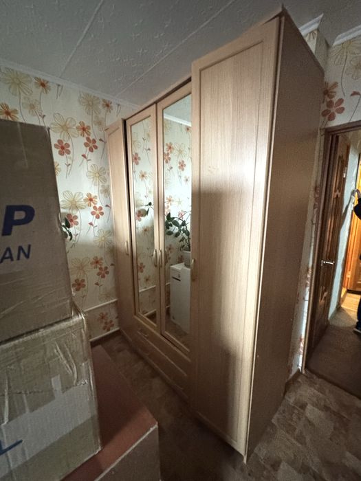Отдам даром шкаф