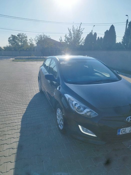Vând Hyundai i30