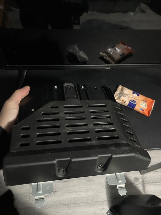 Vand subwoofer&lificator mitsubishi rockford fosgate