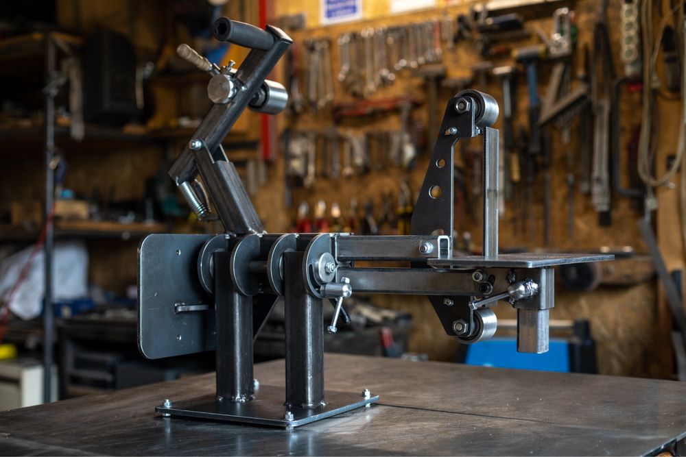 Belt Grinder/Polizor cu bandă continuă/Dispozitiv de șlefuit cu bandă