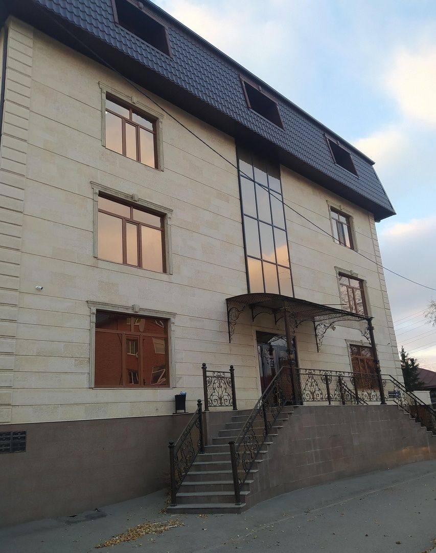 Продам 2-х комнатную квартиру очень просторную