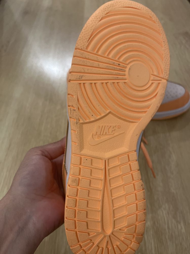 Продам кроссовки Nike original