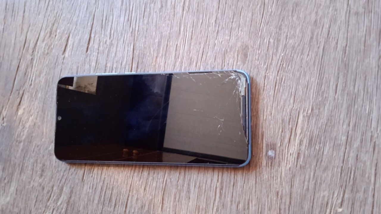Redmi  10c   400 ming som