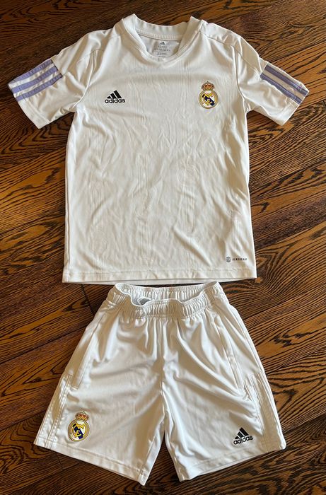 Футболен екип на Реал Мадрид, 11-12 години/152 см