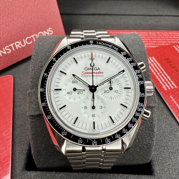 Ceas Omega Speedmaster Sapphire 2025 | 8000 Euro | 310.30.42.50.04.001