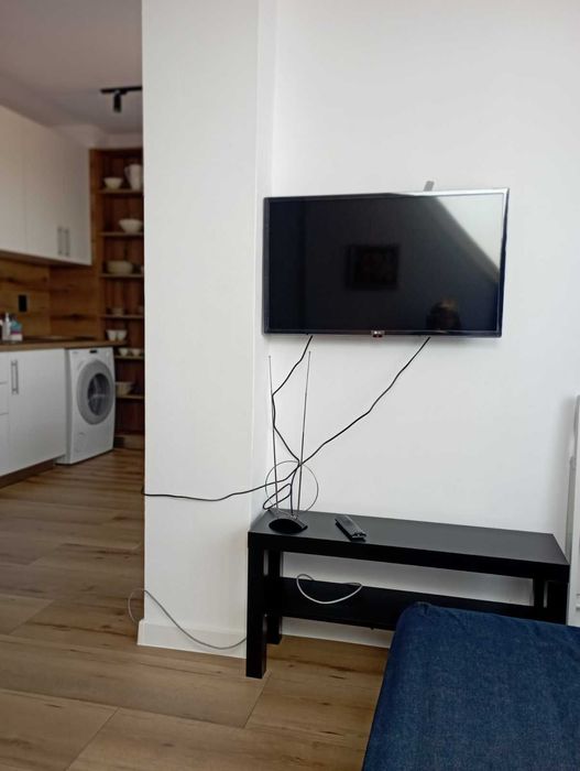 Дава се под наем Едностаен апартамент в Бургас, Център - 38 кв.м за 350 € - Снимка #6