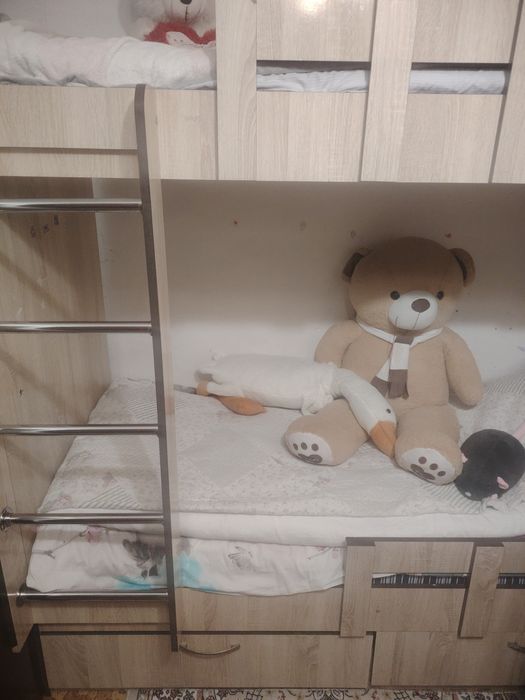Продам 2 х ярусную кровать