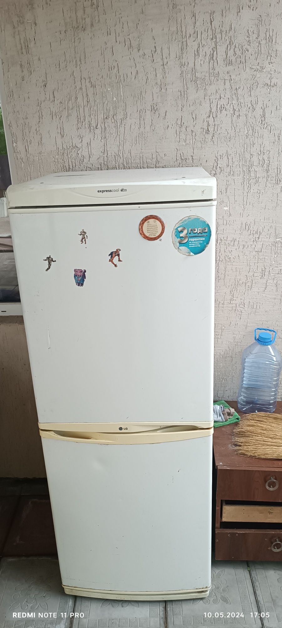Продам стиральную машинку и холодильник оба в рабочем состоянии
