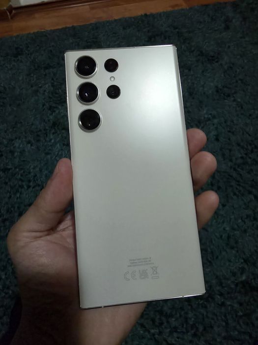 Vând Samsung galaxy s23 ultra 8/256 GB(Ecran fisurat)