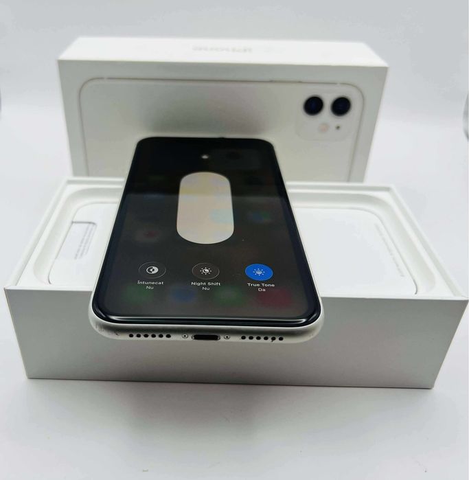 Vand /Schimb IPhone 11 White Impecabil 128 GB
