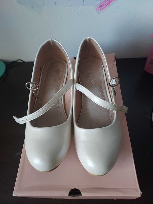 Pantofi fete marimea 37