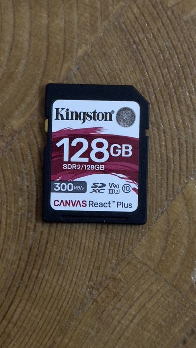Card (MicroSD) Kingstone Cancas React Plus 128GB SDXC, V90, UHS-II U3