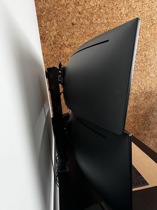 Монитор Samsung 49", VA, Извит, Dual QHD, 120Hz, Display Port FreeSync