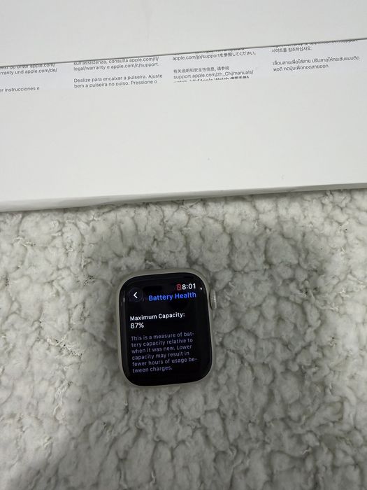 Продавам Apple Watch Series 9 41mm Starlight