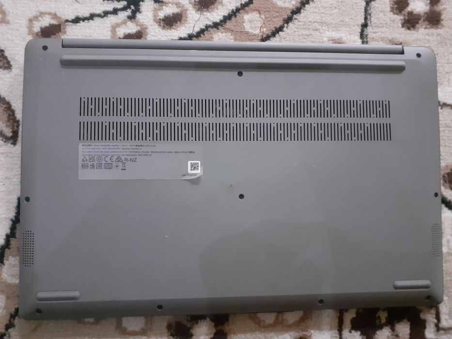 Lenova  notebook holati ideal