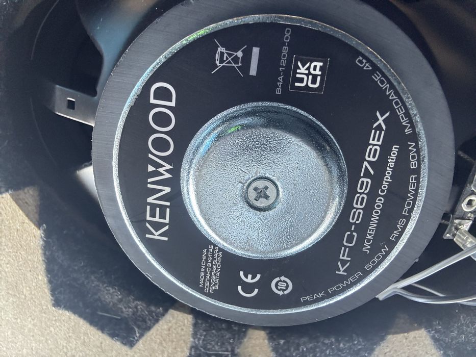 Продам динамики kenwood c полкой