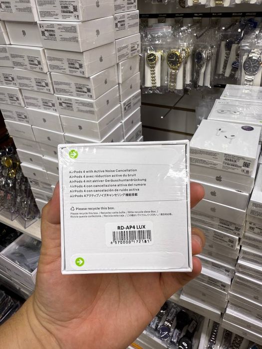 Продаеться Airpods 4