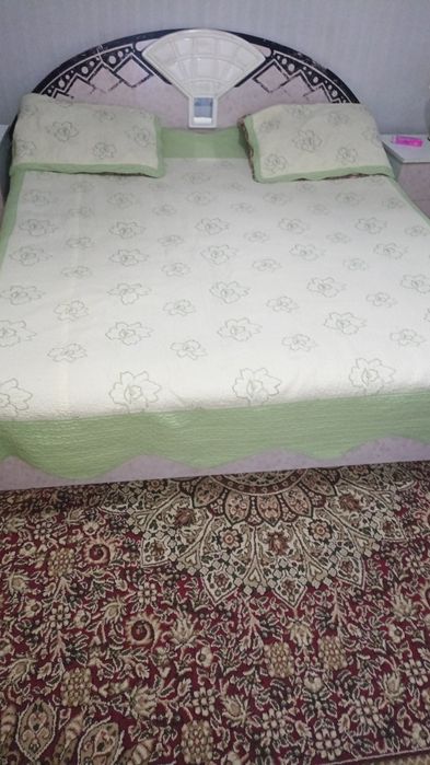 Спальный гарнитур сотилади .