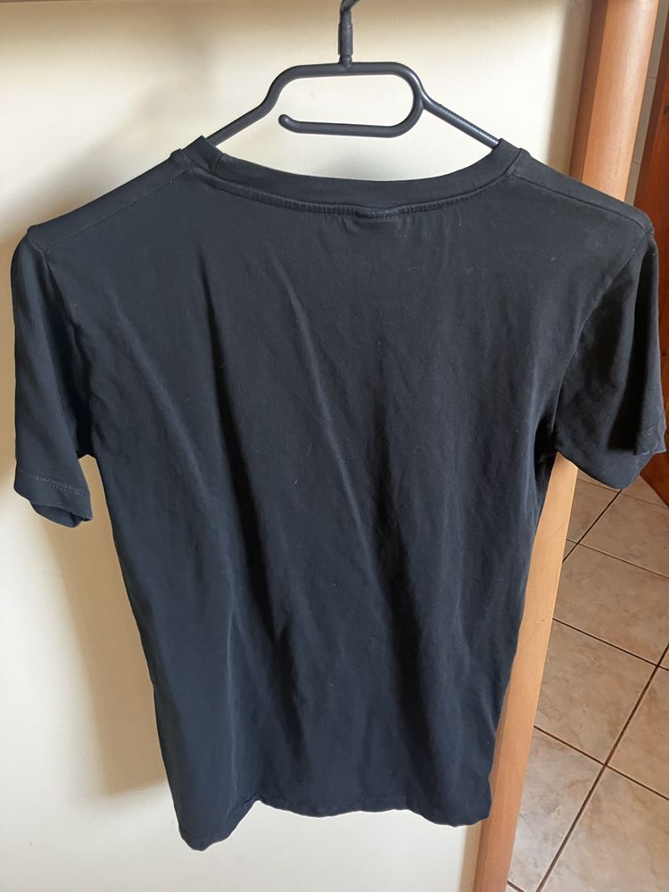 Тениска emporio armani , за деца 15-16 годишни (xs-s размер) памучена.