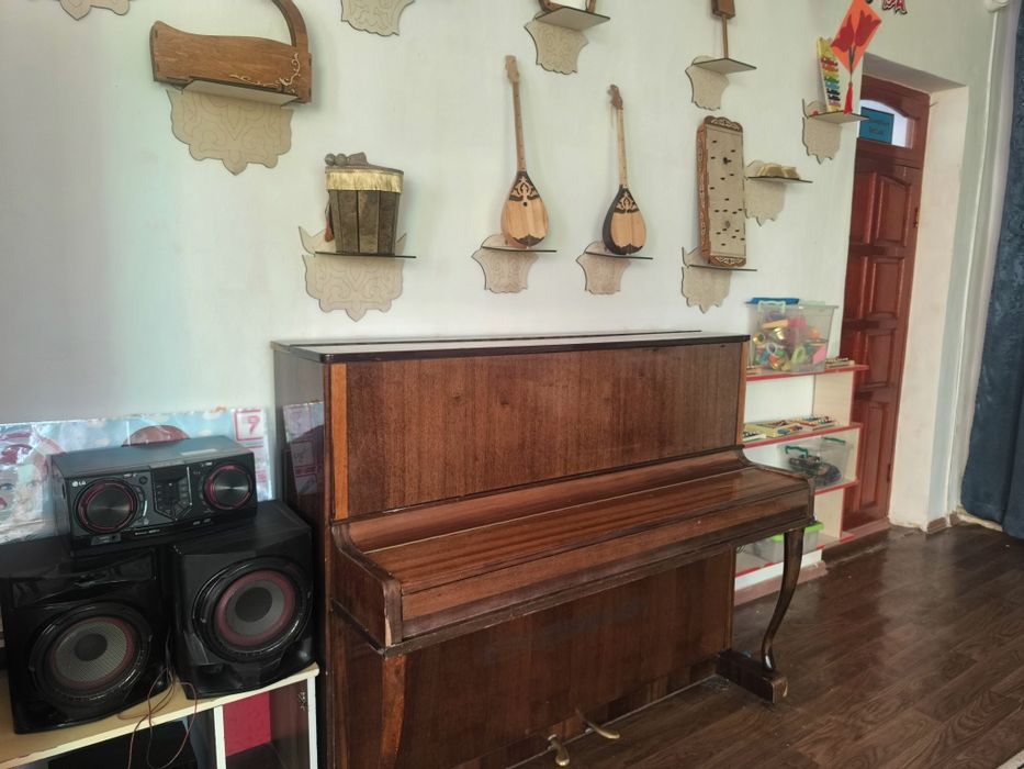 Продается пианино!!