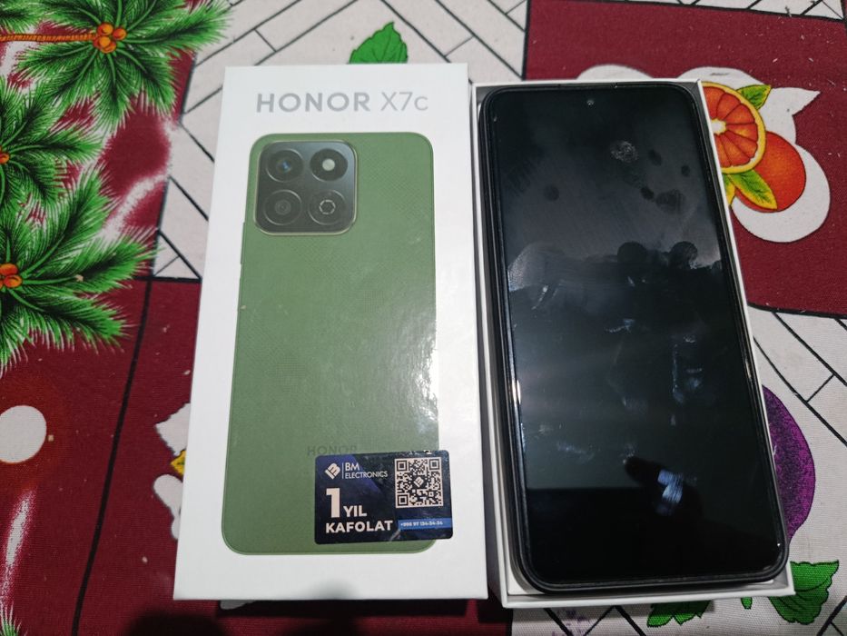 Honor X7c 128/6 5200mAH holati ideal qirilgan joyi yoq aybi ham yoq