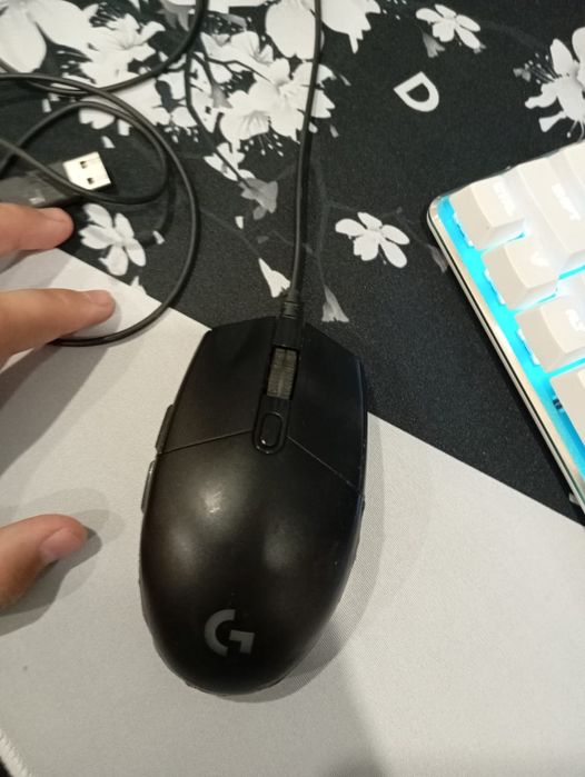 Продам мышку logitech g102
