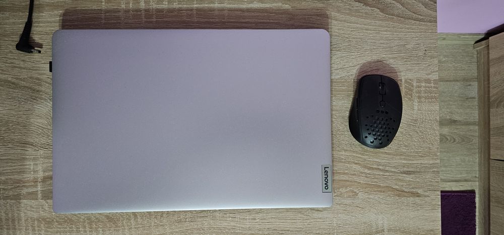 Vand laptop Lenovo