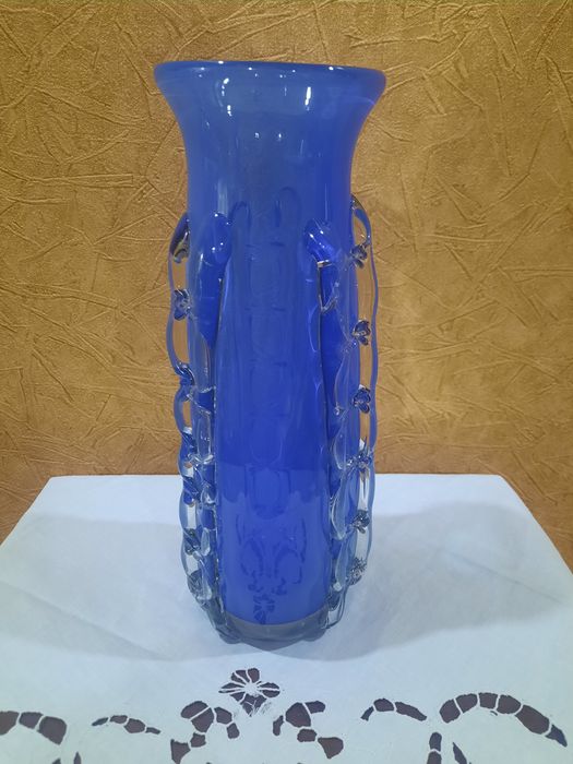 Красивая винтажная ваза, художественное стекло, ручная выдувка, гутная