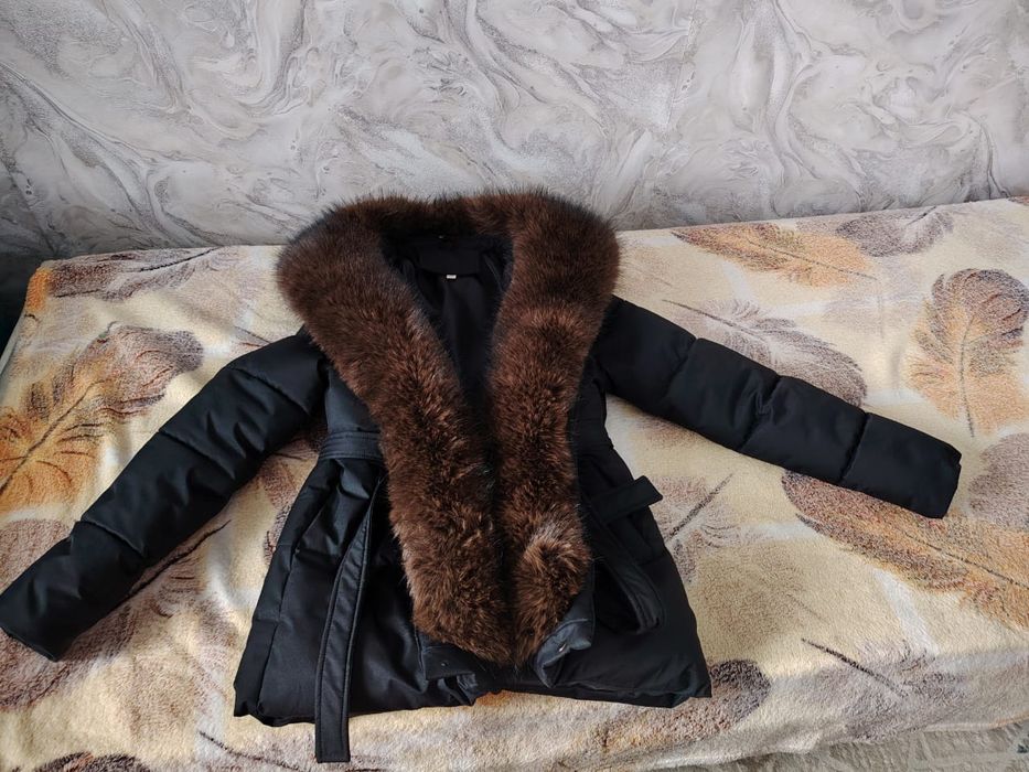 Продам куртку новую размер 44 -20 тысячи0