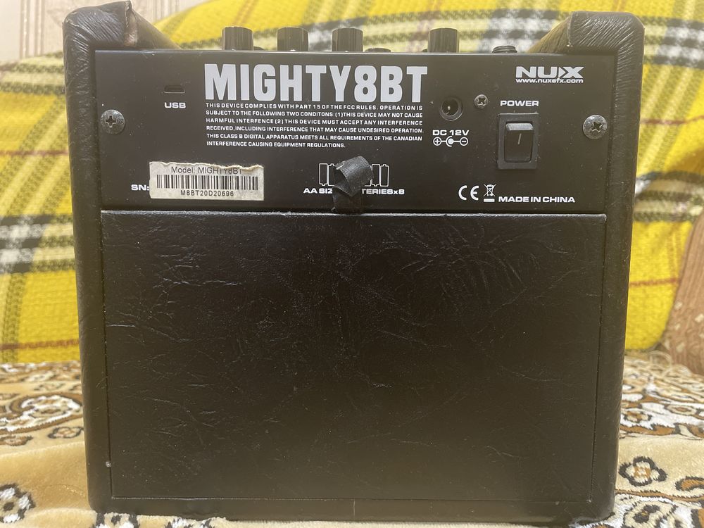 Гитарный комбоусилитель Nux Mighty 8bt