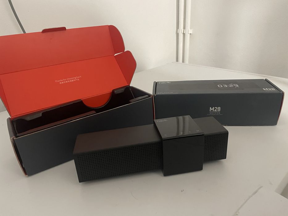 Boxa smart cu ceas si termometru
