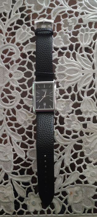 Продается наручные мужские часы