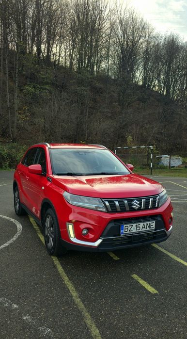 Suzuki Vitara Hybrid (Benz+Ele) 4x4  Unic proprietar