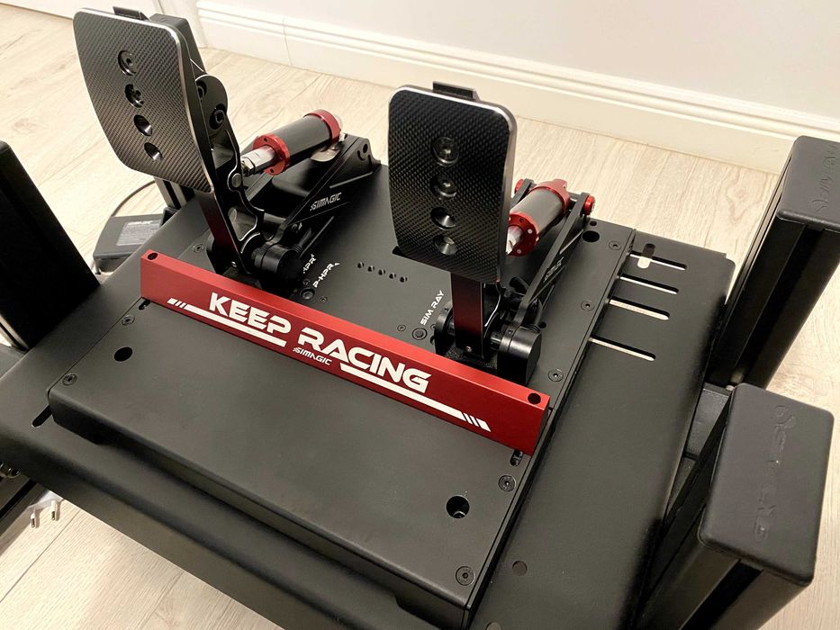 Simagic Alpha/Volan GT NEO/Pedale P1000/Cardru Simlab GT1 EVO + Scaun